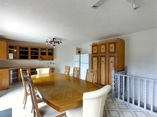1133 63 Street, Edson, AB - Indoor Photo Showing Dining Room
