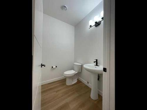 25, 660023-Range Road 224, Rural Athabasca County, AB - Indoor Photo Showing Bathroom
