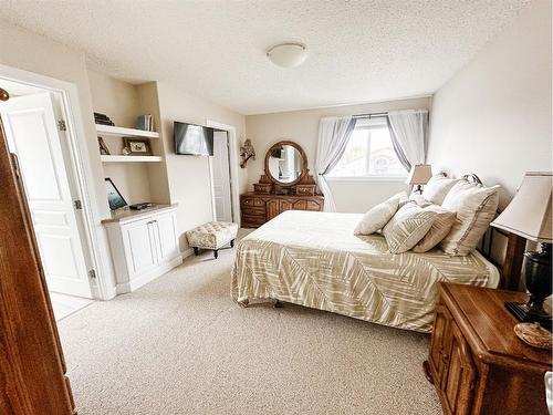 7 Park Circle, Whitecourt, AB - Indoor Photo Showing Bedroom