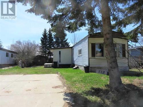 513 1A Avenue Sw, Slave Lake, AB - Outdoor