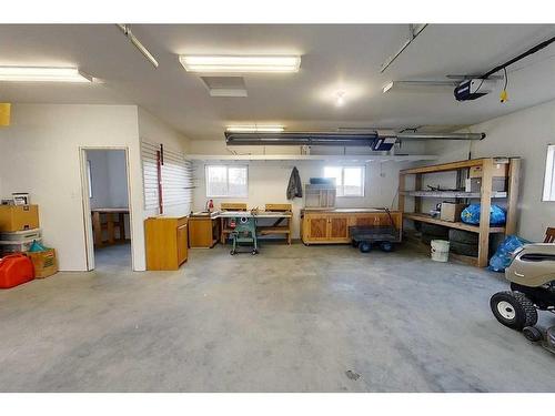 17322 Township Rd 542, Rural Yellowhead County, AB - Indoor Photo Showing Garage