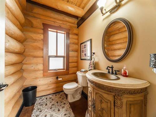 51560A Range Road 245, Rural Yellowhead County, AB - Indoor Photo Showing Bathroom