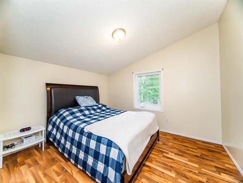 51560A Range Road 245, Rural Yellowhead County, AB - Indoor Photo Showing Bedroom