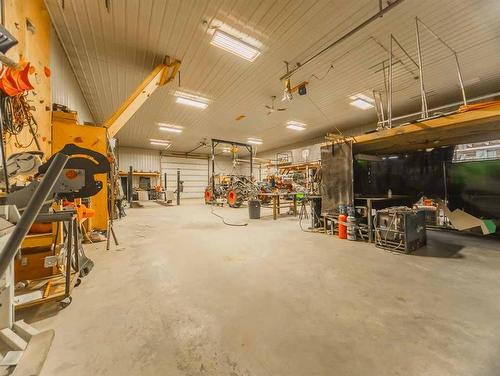 51560A Range Road 245, Rural Yellowhead County, AB - Indoor Photo Showing Garage