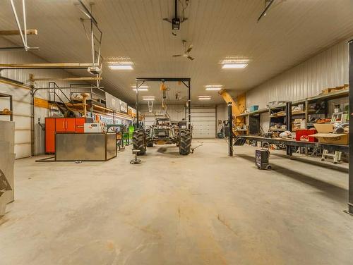 51560A Range Road 245, Rural Yellowhead County, AB - Indoor Photo Showing Garage