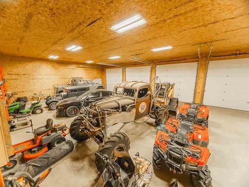 51560A Range Road 245, Rural Yellowhead County, AB - Indoor Photo Showing Garage