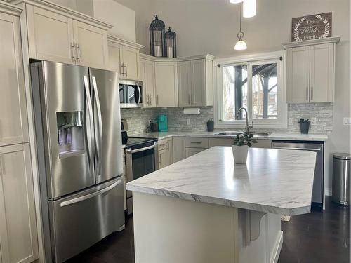 119 Wellwood Drive, Whitecourt, AB - Indoor Photo Showing Kitchen With Upgraded Kitchen