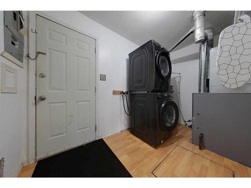 2505 Raspberry Lane, Wabasca, AB - Indoor Photo Showing Laundry Room