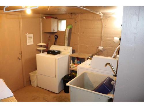 4723 5 Avenue, Edson, AB - Indoor Photo Showing Laundry Room