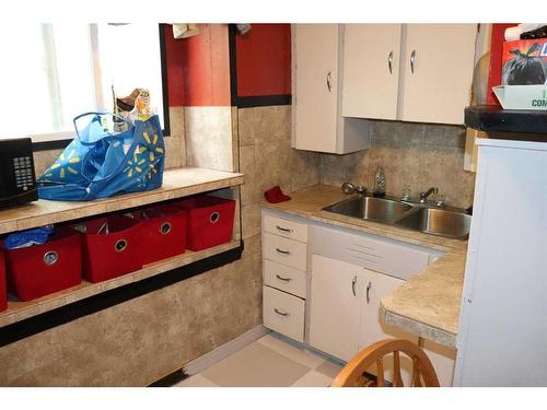 4723 5 Avenue, Edson, AB - Indoor Photo Showing Kitchen With Double Sink