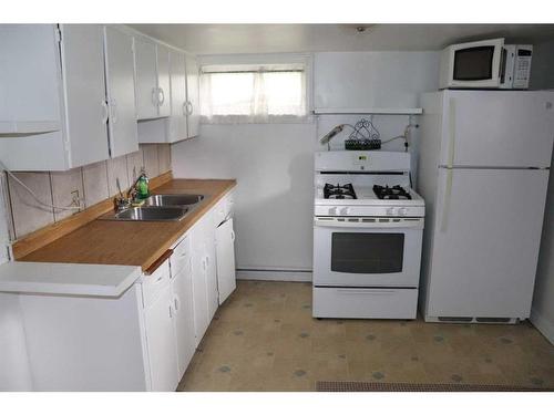 4723 5 Avenue, Edson, AB - Indoor Photo Showing Kitchen With Double Sink