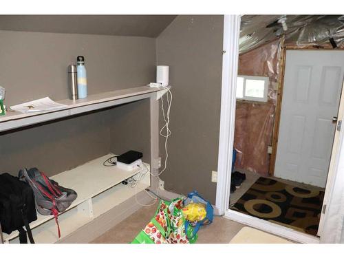 4723 5 Avenue, Edson, AB - Indoor Photo Showing Laundry Room