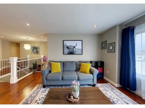 1613 41A Street, Edson, AB - Indoor Photo Showing Living Room