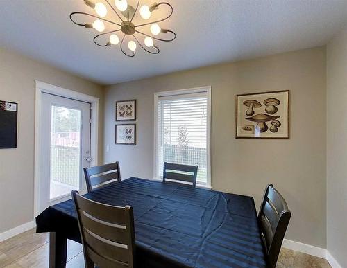 1613 41A Street, Edson, AB - Indoor Photo Showing Dining Room