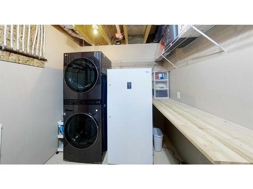 1613 41A Street, Edson, AB - Indoor Photo Showing Laundry Room