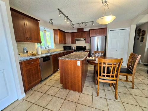 5 Heron Drive, Rural Barrhead No. 11, County Of, AB - Indoor Photo Showing Kitchen With Double Sink
