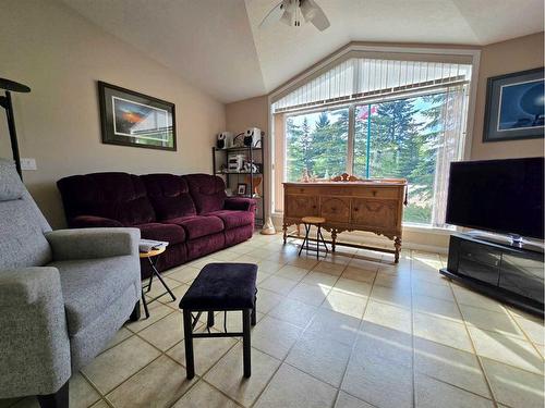 5 Heron Drive, Rural Barrhead No. 11, County Of, AB - Indoor Photo Showing Living Room