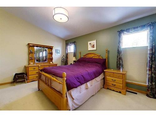 13 Springwood Drive Ne, Slave Lake, AB - Indoor Photo Showing Bedroom