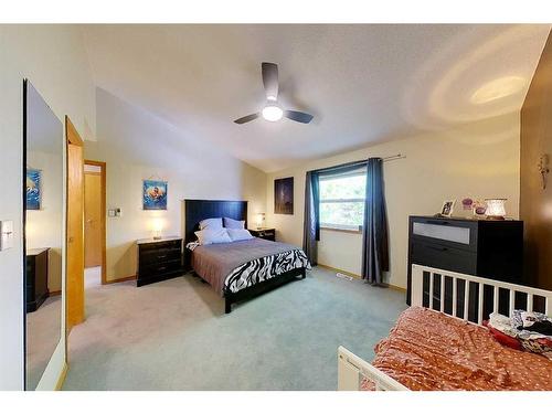 2-300 12 Street Sw, Slave Lake, AB - Indoor Photo Showing Bathroom