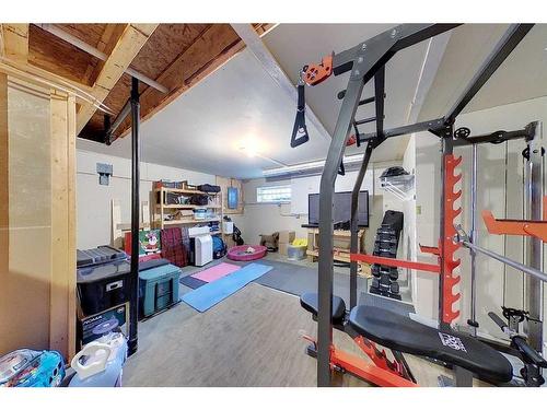 2-300 12 Street Sw, Slave Lake, AB - Indoor Photo Showing Bedroom