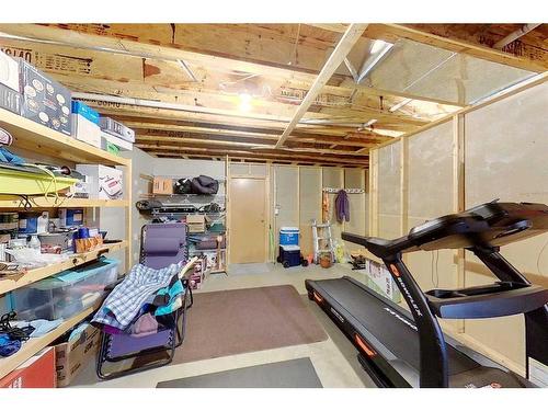 2-300 12 Street Sw, Slave Lake, AB - Indoor Photo Showing Bedroom