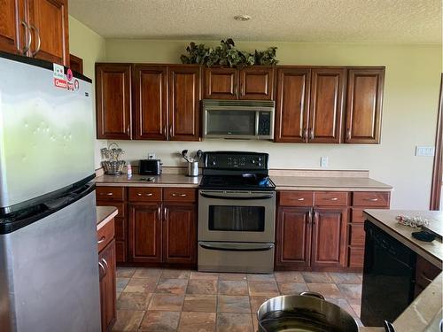 16 592056 Range Road 121, Rural Woodlands County, AB - Indoor Photo Showing Kitchen