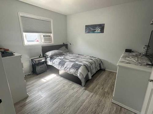 31 Rodeo Way, Whitecourt, AB - Indoor Photo Showing Bedroom