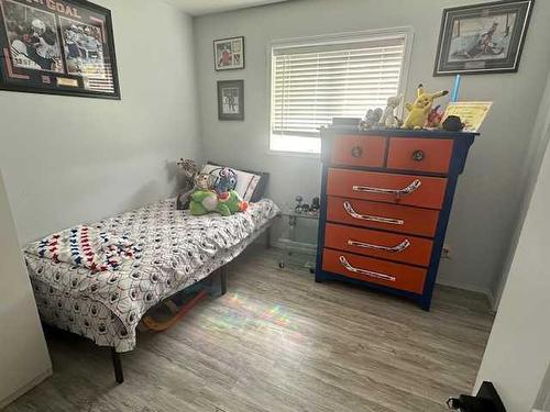 31 Rodeo Way, Whitecourt, AB - Indoor Photo Showing Bedroom