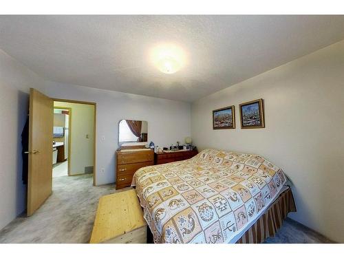 5114 49 Ave, Robb, AB - Indoor Photo Showing Bedroom