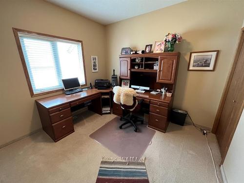 170 Hallam Drive, Hinton, AB - Indoor Photo Showing Office