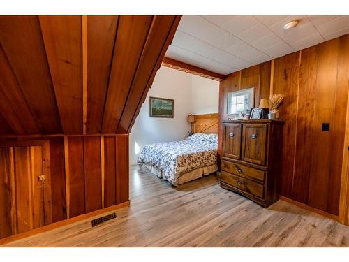 50409A Highway 16, Rural Yellowhead County, AB - Indoor Photo Showing Bedroom