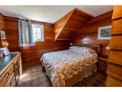 50409A Highway 16, Rural Yellowhead County, AB - Indoor Photo Showing Bedroom