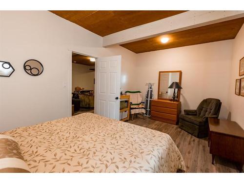 50409A Highway 16, Rural Yellowhead County, AB - Indoor Photo Showing Bedroom