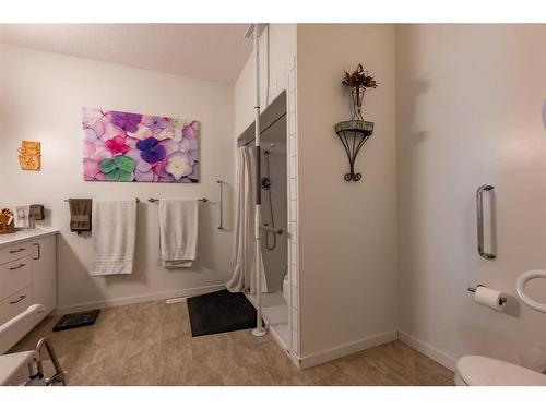 50409A Highway 16, Rural Yellowhead County, AB - Indoor Photo Showing Bathroom