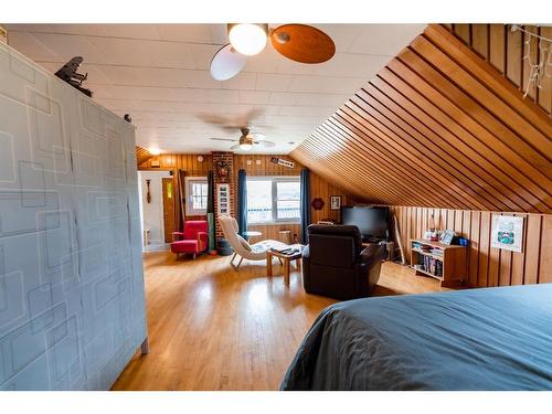 50409A Highway 16, Rural Yellowhead County, AB - Indoor Photo Showing Bedroom