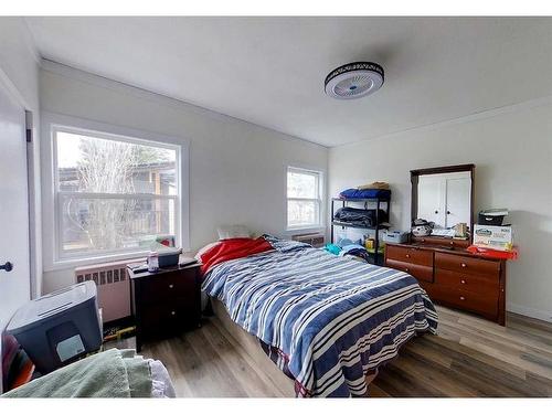 1002 50 Street, Edson, AB - Indoor Photo Showing Bedroom