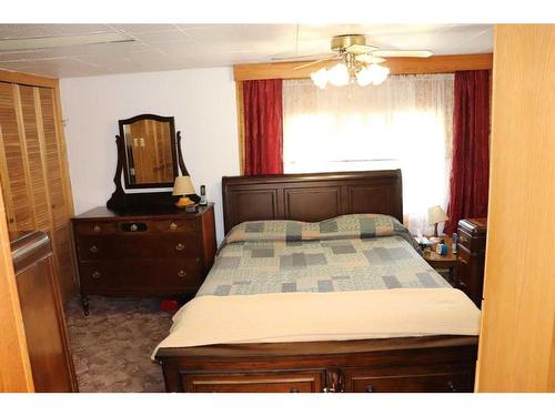 53515 Range Road 183, Rural Yellowhead County, AB - Indoor Photo Showing Bedroom