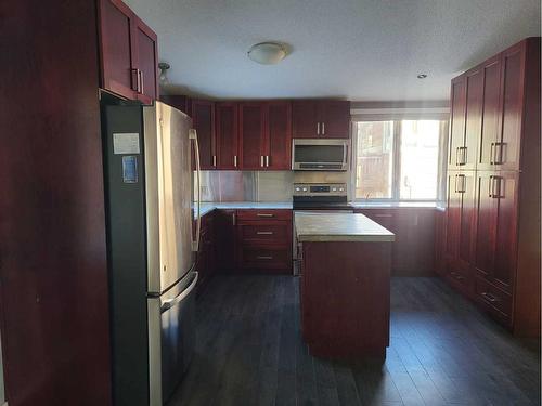 1414 53 Street, Edson, AB - Indoor Photo Showing Kitchen