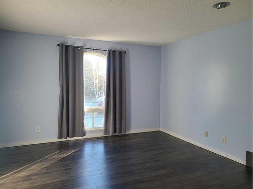 1414 53 Street, Edson, AB - Indoor Photo Showing Other Room