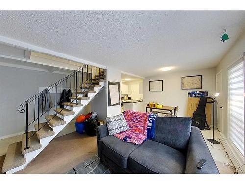 4504 8B Avenue, Edson, AB - Indoor Photo Showing Living Room