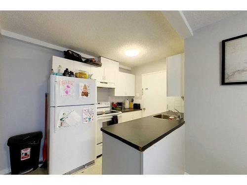 4504 8B Avenue, Edson, AB - Indoor Photo Showing Kitchen