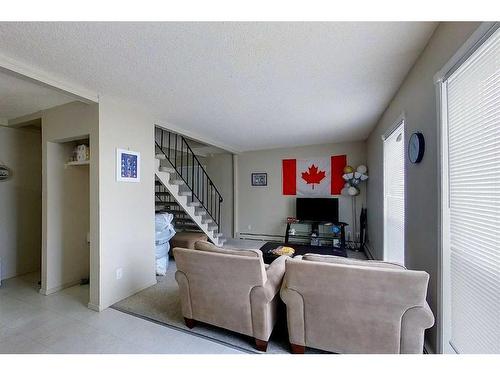 4504 8B Avenue, Edson, AB - Indoor Photo Showing Living Room