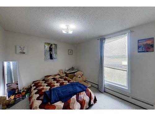 4504 8B Avenue, Edson, AB - Indoor Photo Showing Bedroom