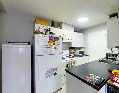 4504 8B Avenue, Edson, AB - Indoor Photo Showing Kitchen