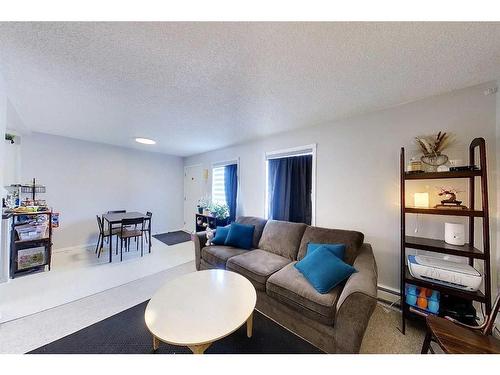 4504 8B Avenue, Edson, AB - Indoor Photo Showing Living Room