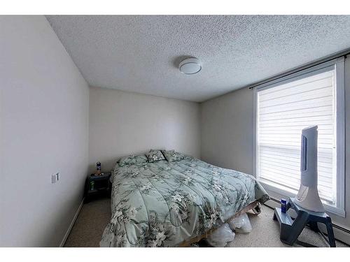 4504 8B Avenue, Edson, AB - Indoor Photo Showing Bedroom