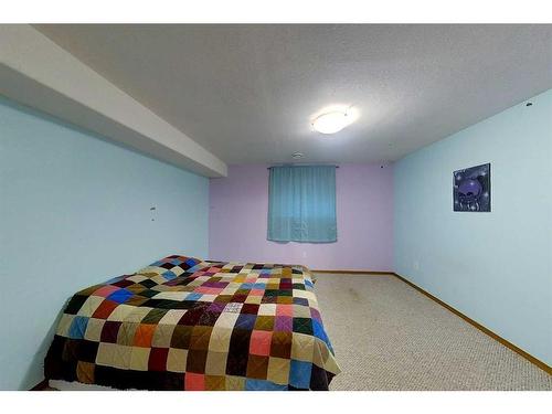 7212 Glenwood Drive, Edson, AB - Indoor Photo Showing Bedroom