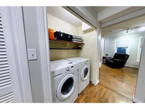 5435 15 Avenue, Edson, AB - Indoor Photo Showing Laundry Room