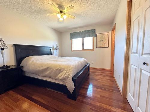 46, 595012 Range Road 130, Rural Woodlands County, AB - Indoor Photo Showing Bedroom
