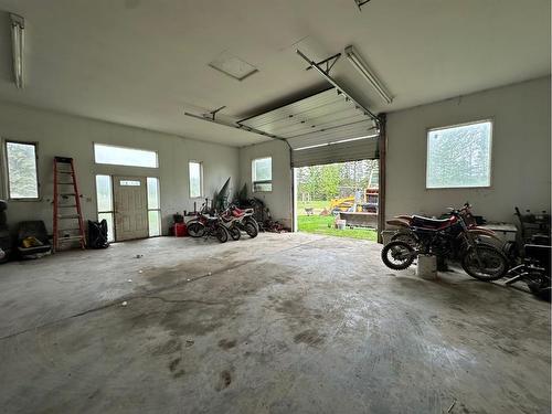 123083 Township Road 593A, Rural Woodlands County, AB - Indoor Photo Showing Garage
